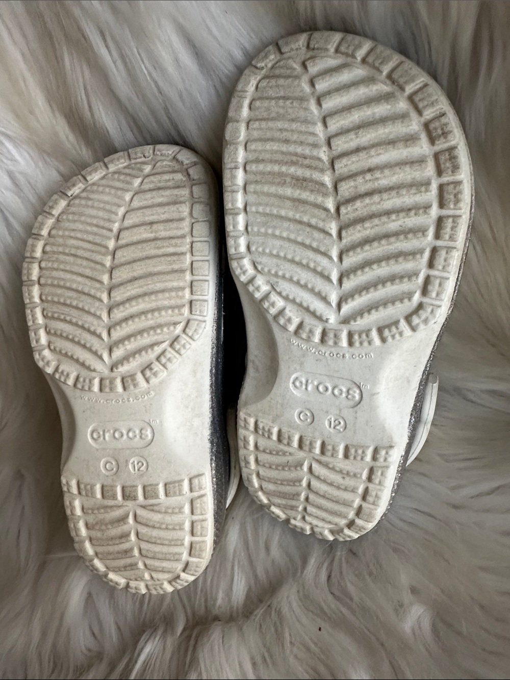 CROCS Kids Silver Glitter Classic Clog with White Strap - Picture 5 of 8
